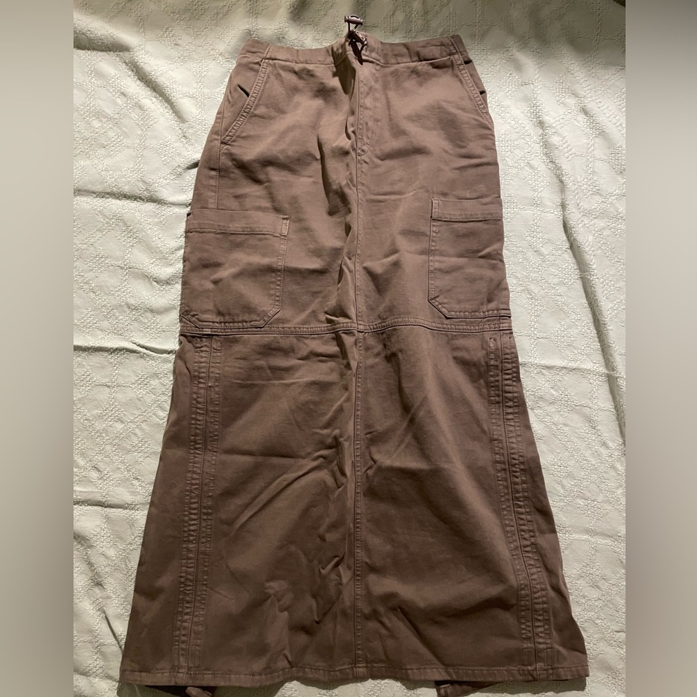 STRADIVARIUS DARK KHAKI CARGO MIDI SKIRT